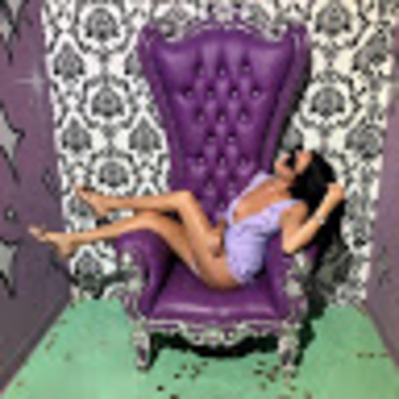 Meet your Posher, Ashley - Picture 1 of 1